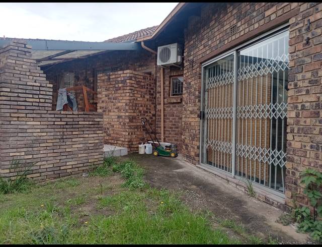 3 BEDROOM HOUSE FOR SALE IN BOKSBURG SOUTH